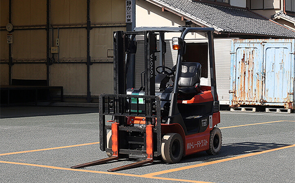 1.5tカウンターバランス式 フォークリフト